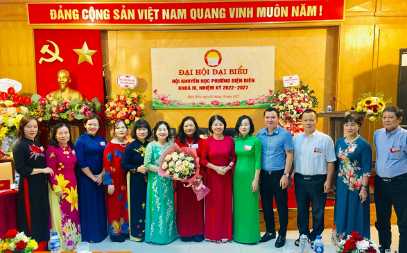 Thầy trò TH Phan Chu Trinh tham dự Đại hội Đại biểu khuyến học phường Điện Biên