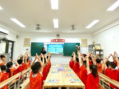 Khối 4 trường Tiểu học Phan Chu Trinh tổ chức thành công chuyên đề Lịch sử - Địa lí