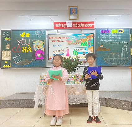 Tiết Sinh hoạt lớp với chủ đề “Tôn sư trọng đạo”  Chào mừng 41 năm ngày Nhà giáo Việt Nam của tập thể lớp 2D trường Tiểu học Phan Chu Trinh