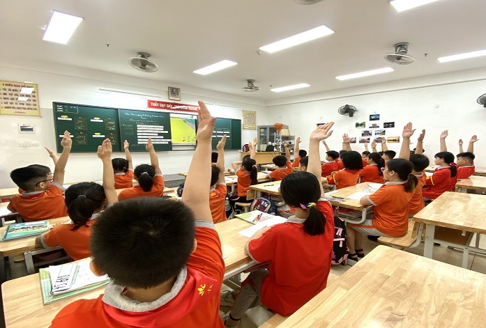 Giáo viên khối 4 trường Tiểu học Phan Chu Trinh tích cực tham gia phong trào Hội giảng – Hội học