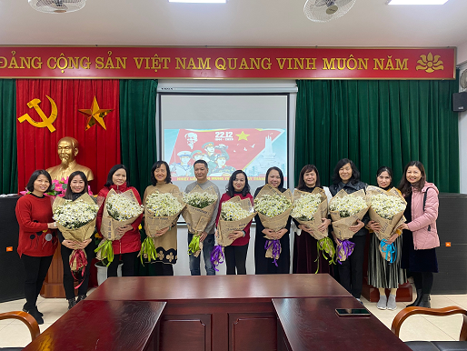 Trường Tiểu Học Phan Chu Trinh gặp mặt thân mật nhân kỷ niệm 79 năm ngày thành lập Quân đội Nhân dân Việt Nam