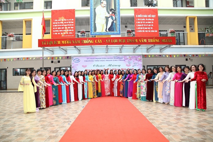 Hương sắc Phan Chu Trinh hưởng ứng “Tuần lễ áo dài Việt Nam”  Chào mừng ngày Quốc tế phụ nữ