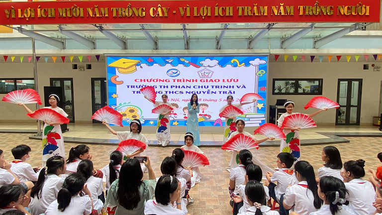 Trường THCS Nguyễn Trãi  giao lưu cùng học sinh khối lớp 5 trường TH Phan Chu Trinh - Năm học 2022 - 2023