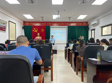 Cán bộ giáo viên Trường Tiểu học Phan Chu Trinh tích cực tham gia tập huấn Công nghệ thông tin với chuyên đề “Thiết kế bài giảng E-learning”