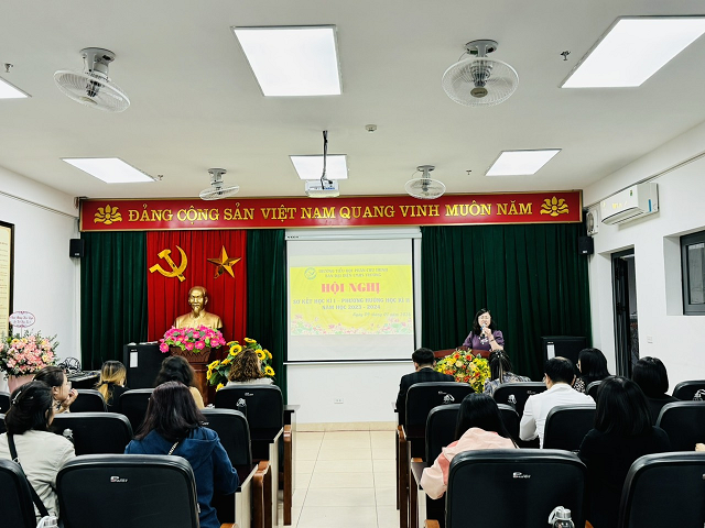 Hội nghị Cha mẹ học sinh sơ kết học kì I  đầy cảm xúc của trường Tiểu học  Phan Chu Trinh
