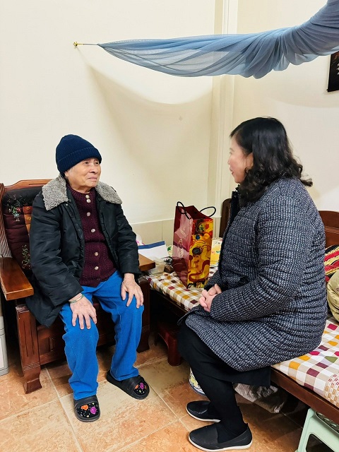 Công đoàn trường Tiểu học Phan Chu Trinh thăm và chúc Tết Thầy Cô Cựu Giáo chức nhân dịp Tết Nguyên Đán – Xuân Giáp Thìn năm 2024