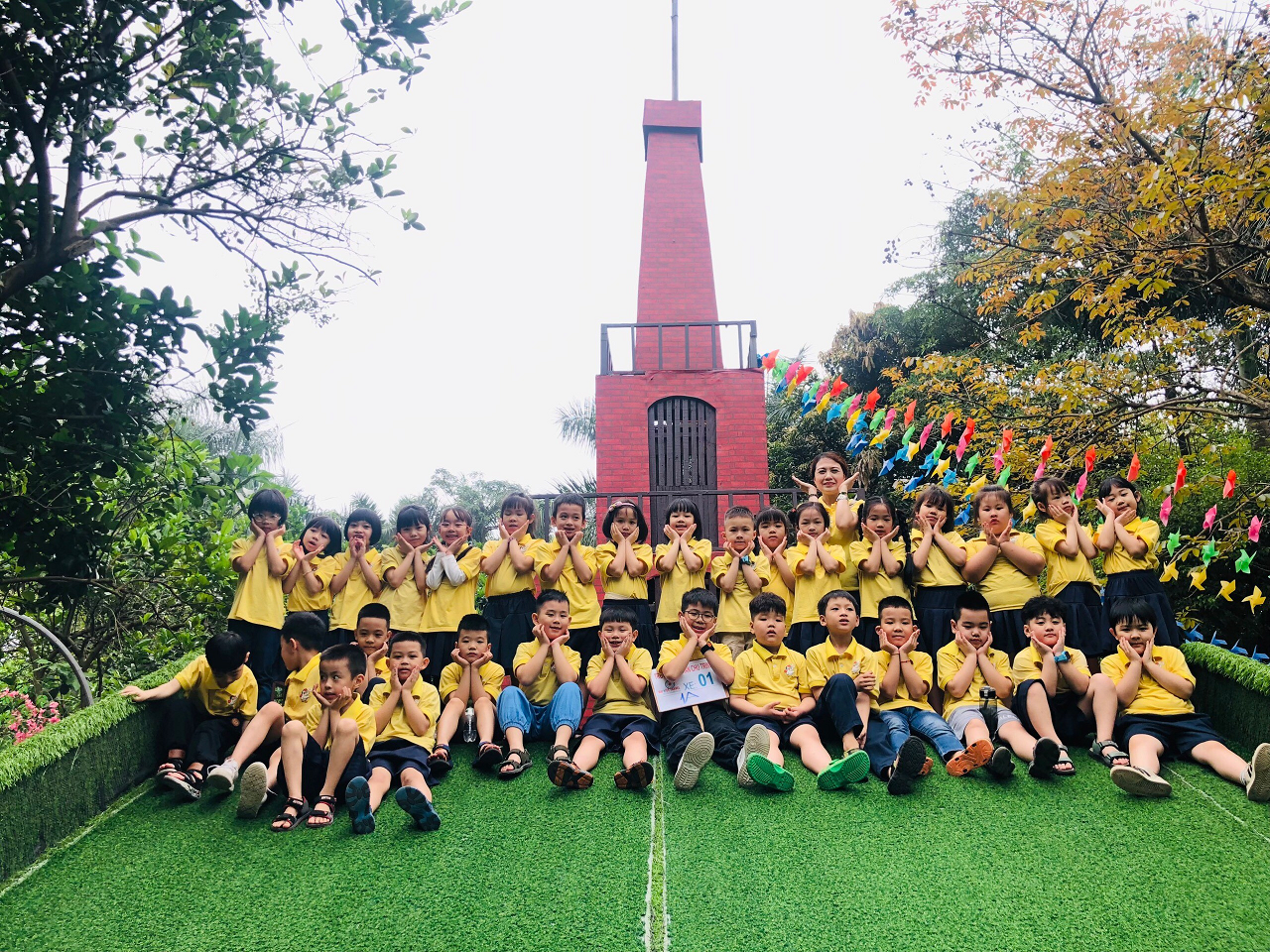 Học sinh trường Tiểu học Phan Chu Trinh tham gia khám phá, trải nghiệm tại Khu du lịch sinh thái Cánh Buồm Xanh